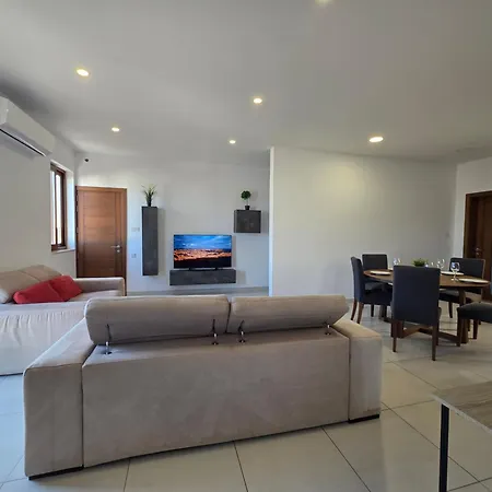 Apartman Valletta Family Waterfront & Gardens *