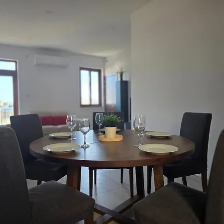 Valletta Family Waterfront & Gardens * Floriana