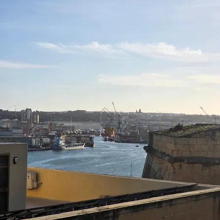 Lägenhet Valletta Family Waterfront & Gardens Il-Furjana