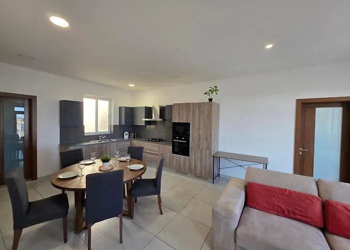 Valletta Family Waterfront & Gardens * Floriana