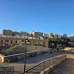 Valletta Family Waterfront & Gardens شقة
