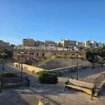 Valletta Family Waterfront & Gardens شقة *