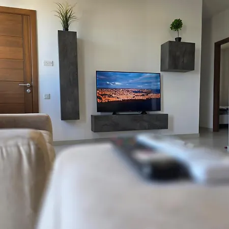 Valletta Family Waterfront & Gardens * 일 푸리아나