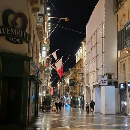 Valletta Family Waterfront & Gardens 일 푸리아나