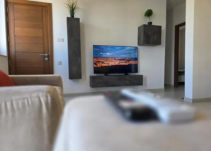 Valletta Family Waterfront & Gardens * 일 푸리아나