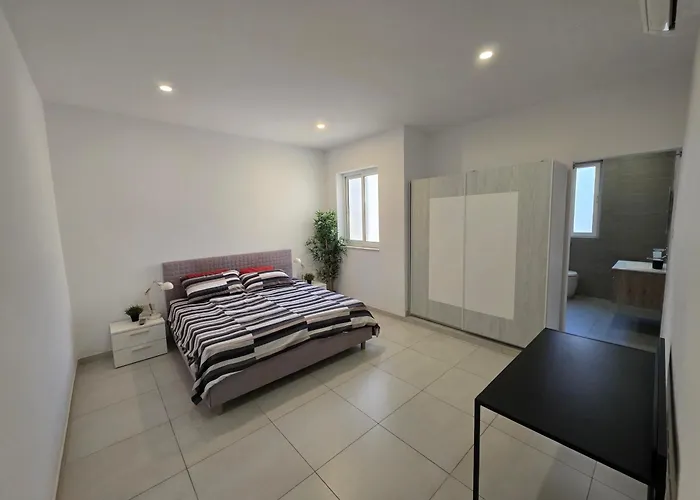 Valletta Family Waterfront & Gardens