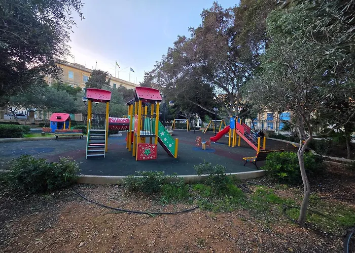 Valletta Family Waterfront & Gardens 일 푸리아나