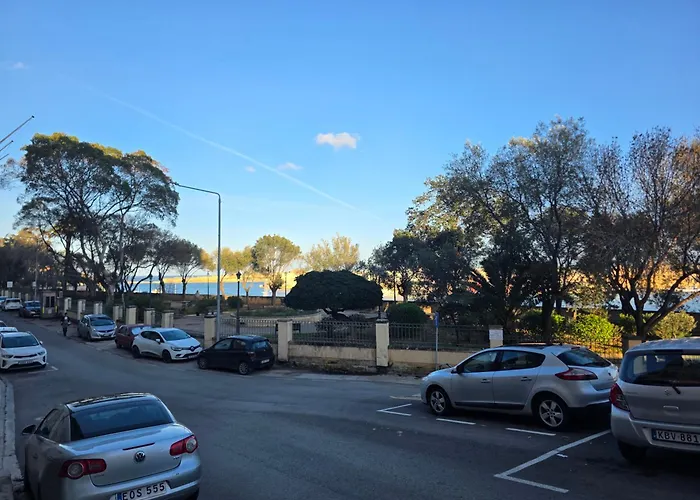 Valletta Family Waterfront & Gardens 일 푸리아나